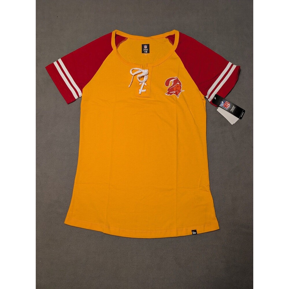 New Era Tampa Bay Buccaneers Lace Up Raglan Shirt M Medium NWT MFL Womens Orange